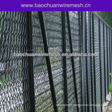 Barb end vinyl coated chain link fence